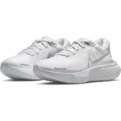 Nike Women's ZoomX Invincible Run Flyknit (101 - White/Metallic Silver/Pure Platinum) -THE OFFICE PARTY EDIT SHOP 3D1487C0 4A24 4974 80EC 30F503B403D0