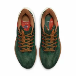Nike Men's Air Zoom Pegasus 39 A.I.R Hola Lou (300 - Gorge Green/Ale Brown/Team Orange) -THE OFFICE PARTY EDIT SHOP A663E333 F02F 431B 92DE A129D4474B35