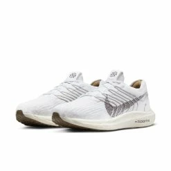 Nike Men's Pegasus Turbo Flyknit Next Nature (100 - White/Iron Grey/Light Bone/LT Iron Ore) -THE OFFICE PARTY EDIT SHOP DM3413 100 PHCFH001