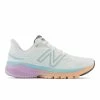 New Balance Women's 860 V12 (W - White)